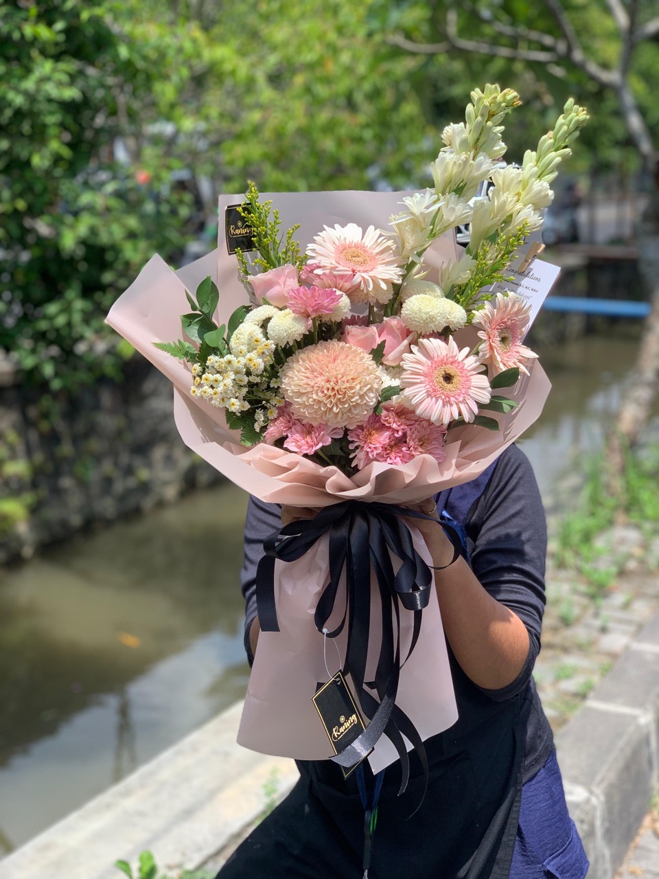 Buket Bunga Fresh Flower Large BUK-DSVRD